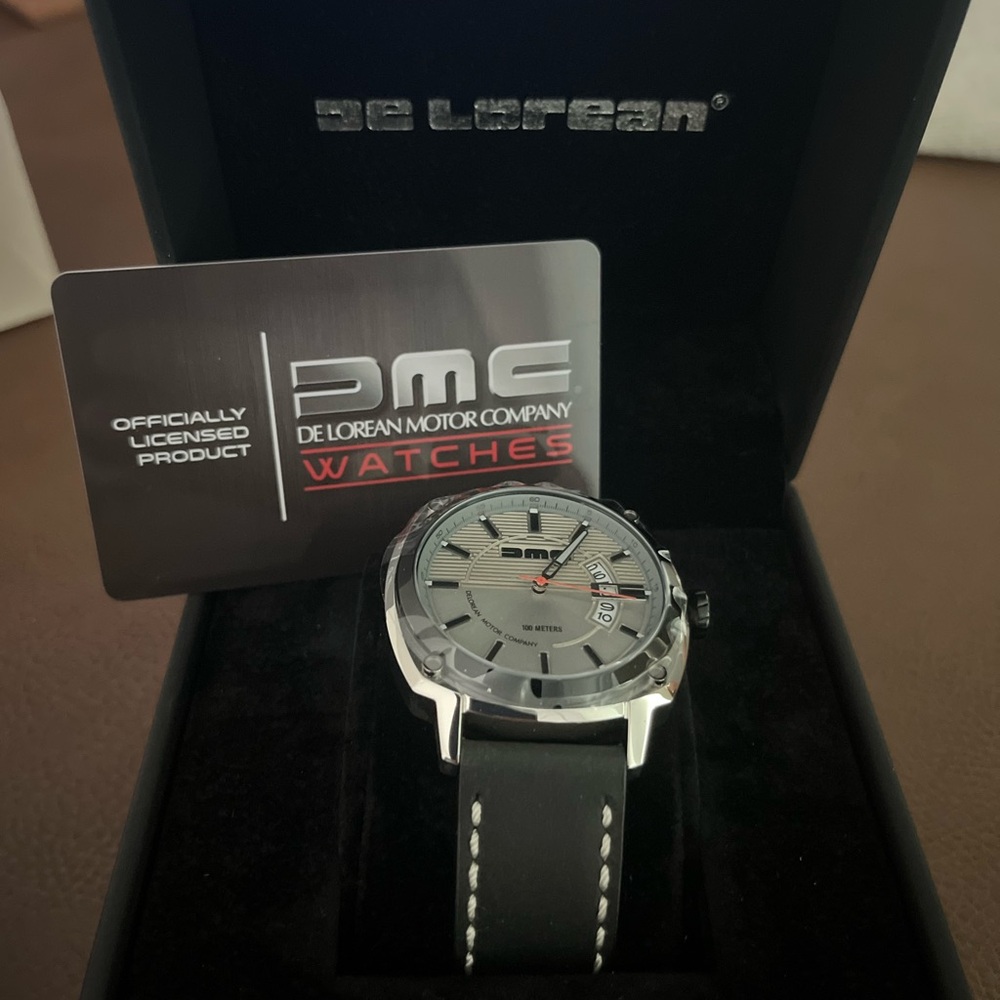New watch DMC Back to the future !!!